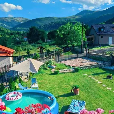 Kiko Mountain Village فيلة *